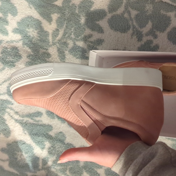 Danskin - Picture 2 of 4